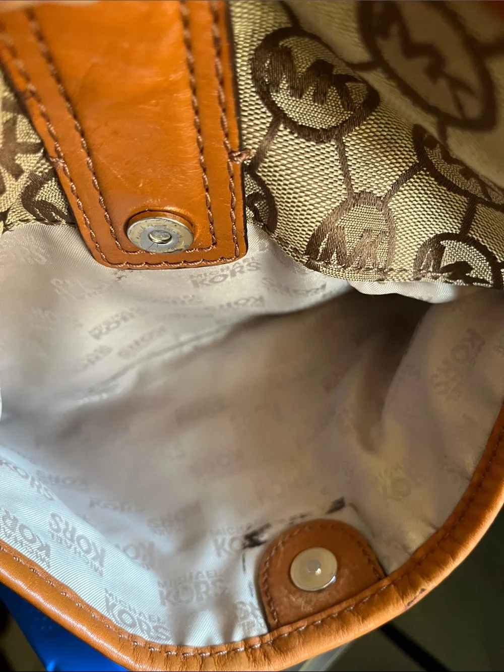 Michael Kors Tan Brown Signature Logo Shoulder Bag